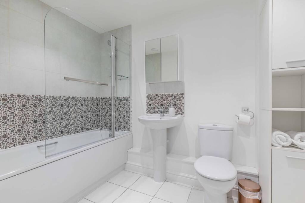 2 Bed & 2 Bath Cosy Apartment Slough- Free Parking Exteriér fotografie